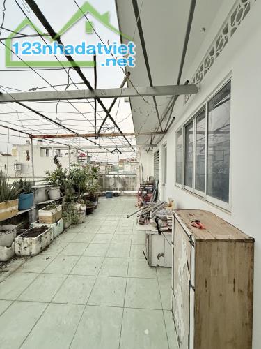 MẶT TIỀN KINH DOANH ĐỈNH - 4 TẦNG - 155M2 - 7M x 23M - NGAY CHỢ GÒ VẤP - RA SÂN BAY 5 PHÚT - 3