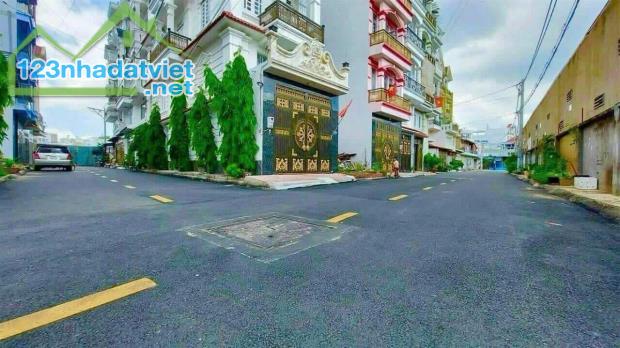 🔥Cực Hot Bán Căn Góc Hai Mặt Tiền Đẹp Lung Linh Hiệp Thành Q12 60m2 Giá Chỉ Nhỉnh 7,5 Tỷ - 3
