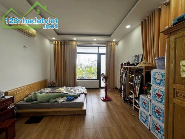 Kẹt Tiền bán nhà Giảm sâu 7,9 Tỷ còn 6,4 tỷ( bớt lộc) - 92m2 - 4 TẦNG - HXH- APĐ 25 - Q12 - 2