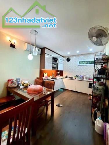 NHÀ ĐẸP RỰC RỠ ] GẦN NGUYỄN THỊ THẬP - QUẬN 7 - 4.1x14.8m - 4 TẦNG - HƠN 6 TỶ - 2