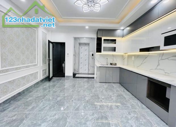 Bán nàh khương đình, Q. Thanh xuân, nhà mới xây full nội thất giá 8ty