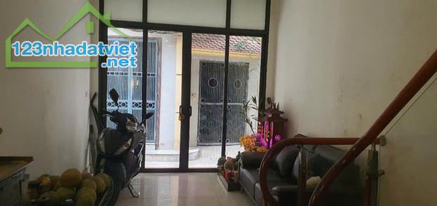 KHƯƠNG ĐÌNH-PHÂN LÔ- Ô TÔ ĐỖ CỬA-2 THOÁNG-NỞ HẬU-DT50m, NHỈNH 6 TỶ