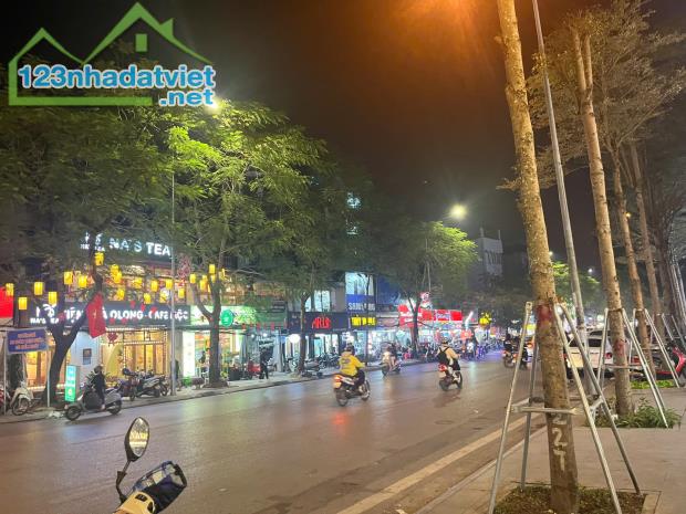 Bán nhà mặt phố xuân La quận  tây hồ 130m2 5 tầng thang máy, kinh doanh  giá 56 tỷ  Nhà bá