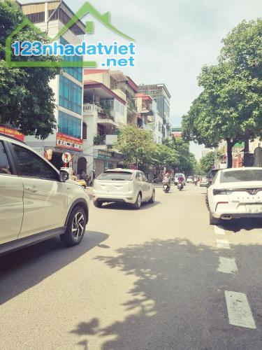 🏆BÁN NHÀ PHỐ BÀ TRIỆU, 30M RA Ô TÔ TRÁNH ĐỖ, NGÕ RỘNG THOÁNG SÁNG, HÀ ĐÔNG, 35M HƠN 6 TỶ