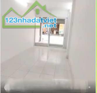 Cho thuê MBKD Mặt Phố Đại Từ 35m2 + gác xép KD sạch 9.5 Triệu - 2