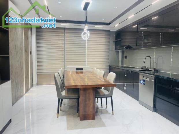 BÁN NHÀ HẺM XE HƠI -5 TẦNG - 62M2 -  ĐƯỜNG QUANG TRUNG - PHƯỜNG 8 - GÒ VẤP - GIÁ 8.89 TỶ. - 2