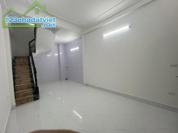 Cbo thuê MBKD ngõ ô tô Thái Hà, 5 tầng, 30m2, 4 ngủ, KD Cà Phê, Spa..22 Triệu - 1