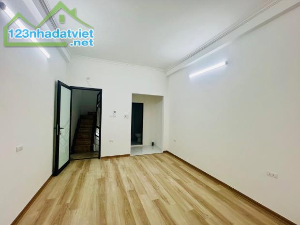 Cbo thuê MBKD ngõ ô tô Thái Hà, 5 tầng, 30m2, 4 ngủ, KD Cà Phê, Spa..22 Triệu - 2