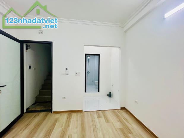Cbo thuê MBKD ngõ ô tô Thái Hà, 5 tầng, 30m2, 4 ngủ, KD Cà Phê, Spa..22 Triệu - 3
