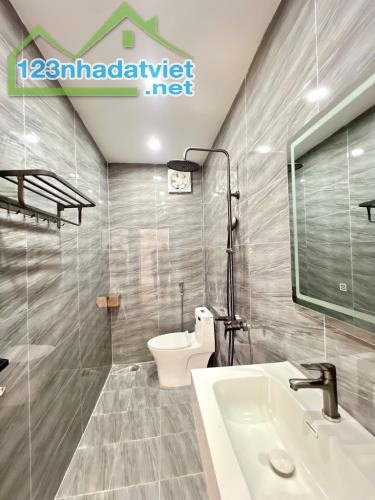 💥Nhà Đẹp Đống Đa, Gần Xã Đàn, Ngõ Ba Gác Tránh, DT 40m2, 5 Tầng, Full Nội Thất - 1