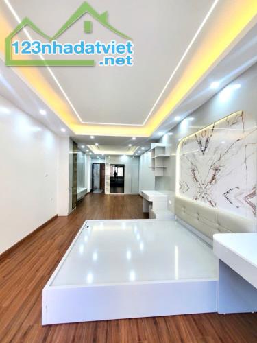 Phân Lô Tam Trinh 65m2x6T  thang máy ô tô kinh doanh vỉa hè rộng ngõ thông tứ tung