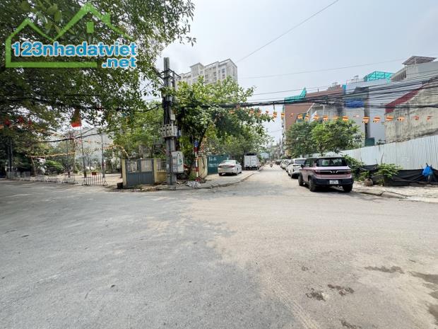 BÁN NHÀ NGỌC THUỴ 7 TẦNG THANG MÁY- GARA Ô TÔ —FULL NỘI THẤT XỊN - GIÁ 25 TỶ