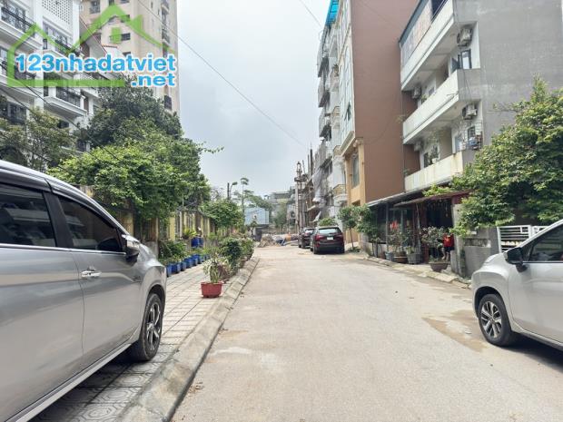 BÁN NHÀ NGỌC THUỴ 7 TẦNG THANG MÁY- GARA Ô TÔ —FULL NỘI THẤT XỊN - GIÁ 25 TỶ - 2