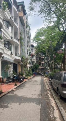 Bán nhà riêng 75m2, view hồ, 2 mặt tiền đường Kim Đồng.