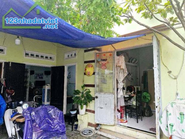 BÁN ĐẤT TẶNG NHÀ NGÔ QUYỀN - 105M2 - NGANG 7.6M – KIỆT Ô TÔ GẦN BIỂN – 4.6 TỶ - 4