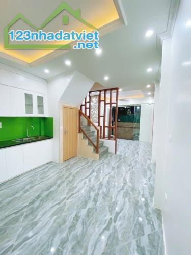 NHÀ MỚI 5 TẦNG , 6 PHÒNG NGỦ - PHỐ ĐÔNG THIÊN - VĨNH HƯNG - HOÀNG MAI CHỈ 5,46 TỶ - 1