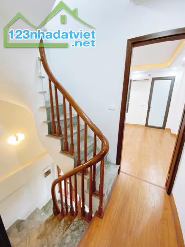 NHÀ MỚI 5 TẦNG , 6 PHÒNG NGỦ - PHỐ ĐÔNG THIÊN - VĨNH HƯNG - HOÀNG MAI CHỈ 5,46 TỶ - 2