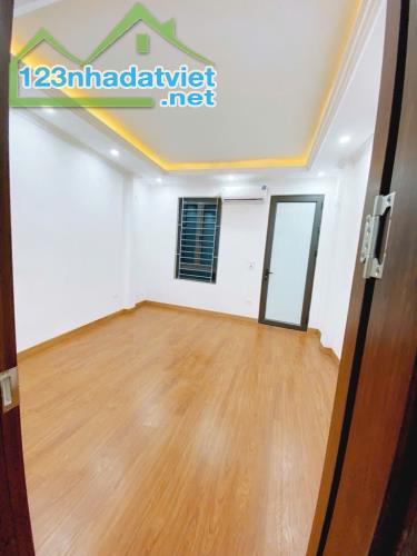 NHÀ MỚI 5 TẦNG , 6 PHÒNG NGỦ - PHỐ ĐÔNG THIÊN - VĨNH HƯNG - HOÀNG MAI CHỈ 5,46 TỶ - 4