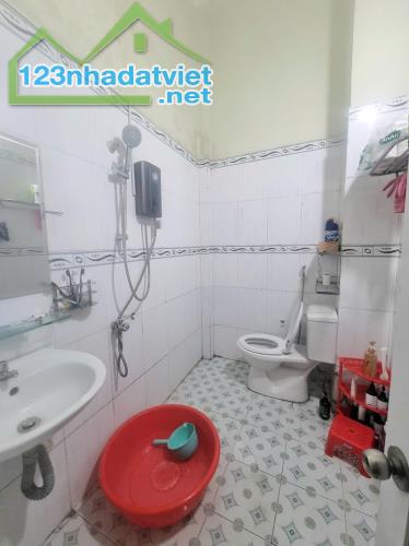 Bán nhà 1 Trệt 1 Lầu Đông Hòa,đường xe hơi vào tận nhà,cách đường lơn 50m