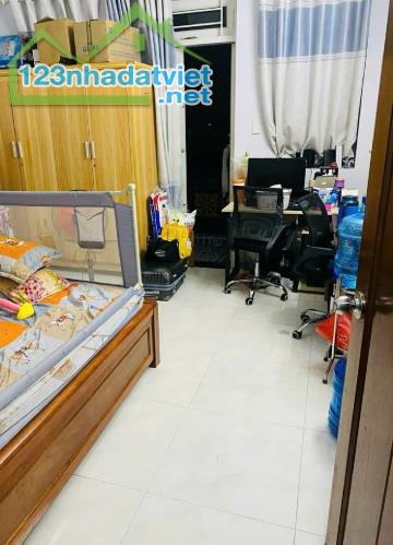 GIẢM 100TR _ NHÀ NGAY BẾN XE BUYT HIỆP THÀNH, Q12 _3 TẦNG, HẺM XE HƠI, 4ty650 - 2