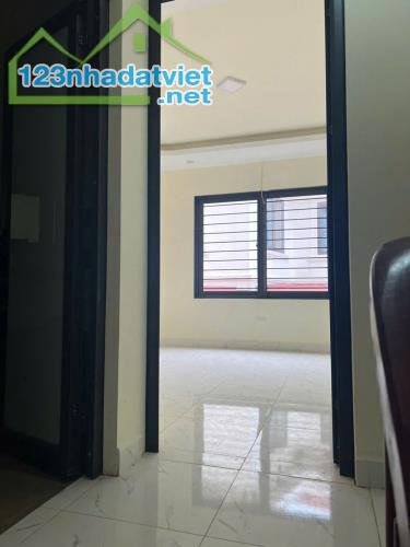 4.2 tỷ nhà 41m ngay chợ Cộng Hòa Hữu hòa Thanh Trì Cầu Tó chủ cần bán nhanh  Nhà thiết kế