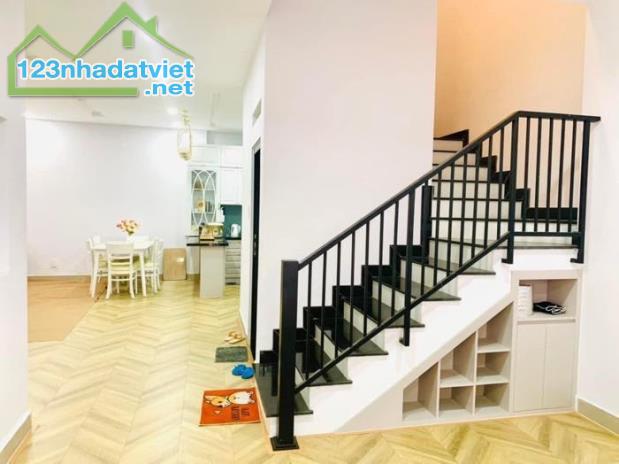 LÔ GÓC 2MT - NHÀ ĐẸP Ở NGAY - NỘI THẤT XỊN XÒ - NỞ HẬU TÀI LỘC - 81M2 - NHỈNH 6 TỶ 🌹🌹 - 1