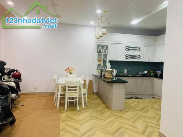 LÔ GÓC 2MT - NHÀ ĐẸP Ở NGAY - NỘI THẤT XỊN XÒ - NỞ HẬU TÀI LỘC - 81M2 - NHỈNH 6 TỶ 🌹🌹 - 2