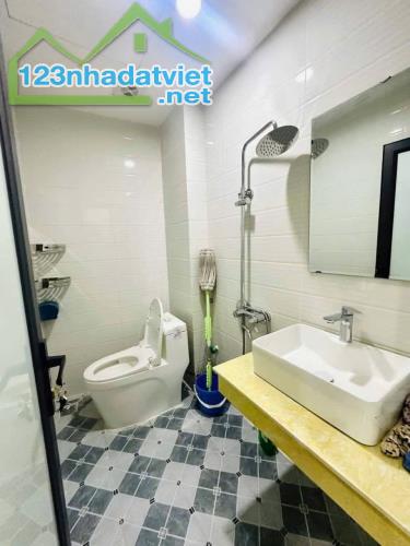 NHÀ ĐẸP XÃ KIM CHUNG, HOÀI ĐỨC-30M-3 NGỦ-MẶT TIỀN 3,7M- VÀI BƯỚC Ô TÔ QUA NHÀ-GIÁ 3,9 TỶ - 3