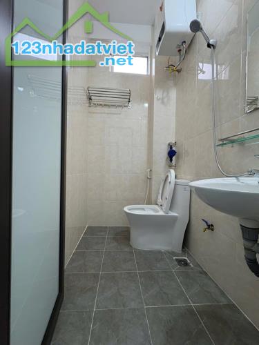 BÁN CCMN KIM GIANG 40M, 2 THOÁNG, NGÕ TO, GẦN PHỐ, 8PKK, FULL NỘI THẤT, DT 30T, 7 TỶ