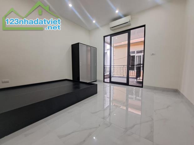 LÔ GÓC- TRUNG TÂM GẦN PHỐ, CHỢ MỖ LAO 50M2, HÀ ĐÔNG, 170 TR/M2.