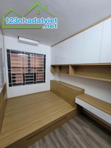 BÁN NHÀ PHỐ BẾ VĂN ĐÀN - 6 TẦNG - Ô TÔ CẠNH NHÀ - 1 NHÀ RA Ô TÔ TRÁNH