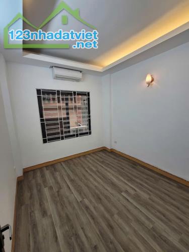 BÁN NHÀ PHỐ BẾ VĂN ĐÀN - 6 TẦNG - Ô TÔ CẠNH NHÀ - 1 NHÀ RA Ô TÔ TRÁNH - 2