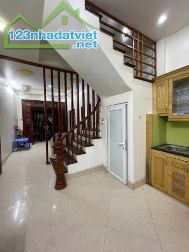 bán nhà Bạch Mai, nhà đẹp gần phố sổ chính chủ giá siêu rẻ