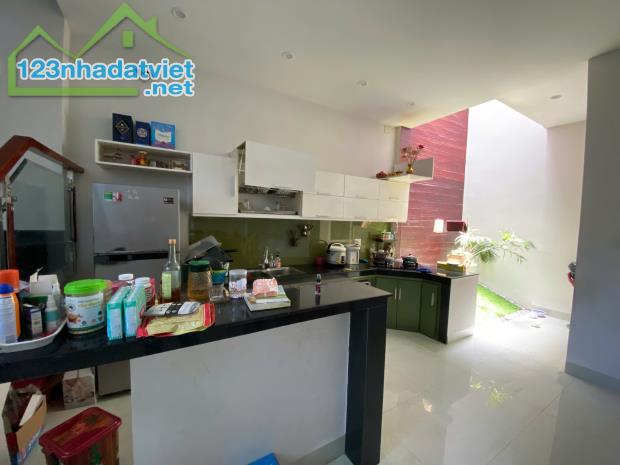 Bán nhà 2 tầng sân vườn tại Đường Phan Bá Phiến, Mân Thái - 2