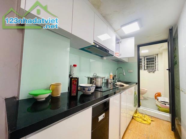 📣 Bán nhà 44m2 Ngô Gia Tự, Long Biên, Ô tô, Dân xây, 2 thoáng, 5 tỷ 5 - 3