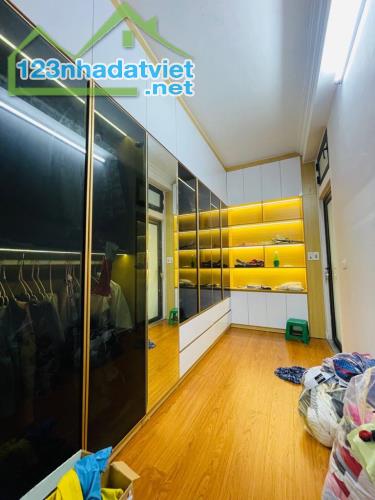 📣 Bán nhà 44m2 Ngô Gia Tự, Long Biên, Ô tô, Dân xây, 2 thoáng, 5 tỷ 5 - 4