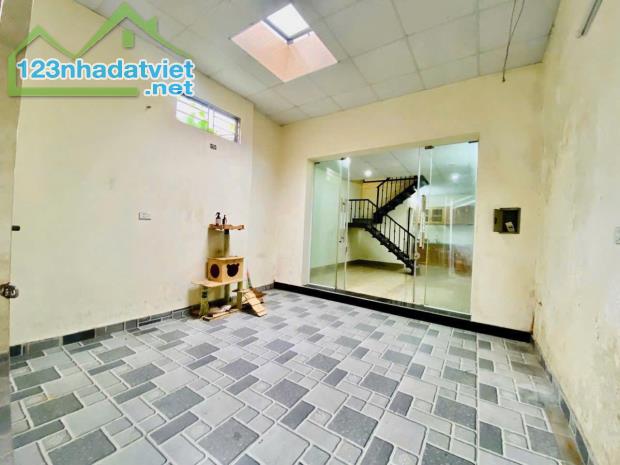 .Nhà  Lương Khánh Thiện – Ngô Quyền