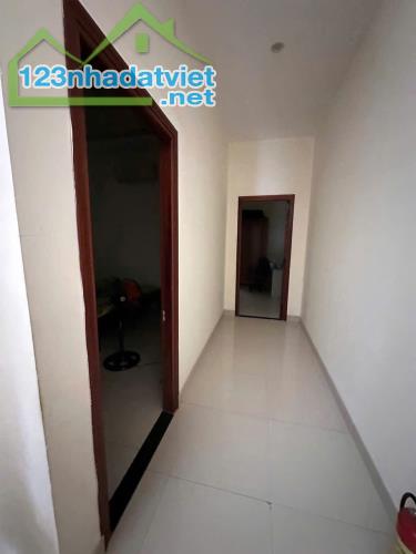 Bán nhà 3 tầng Thạch Lam 95m2 gần biển - Nhà đẹp, cho thuê tốt giá bán nhanh - 2