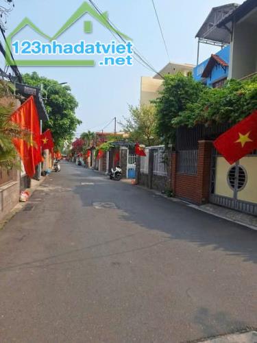 Bán nhà 3 tầng Thạch Lam 95m2 gần biển - Nhà đẹp, cho thuê tốt giá bán nhanh - 3