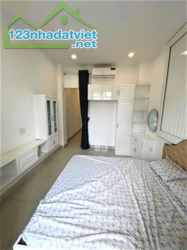 NHỈNH 7.5 TỶ - HẺM XE HƠI THÔNG CMT8 QUẬN 10 - DT 5.7x8M 4 LẦU 3PN LỚN TIỆN MỞ VP CTY/SPA - 3