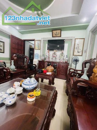 BÁN NHÀ 4 TẦNG, 106.5m2 x 5m x HXH, ÚT TỊCH P4 Q.TÂN BÌNH, NHỈNH 9 TỶ - 4