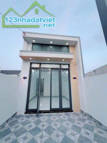 Bà chị kẹt tiền bán gấp căn nhà 96m² ngay Bà Điểm 4, Hóc Môn – 750 triệu Sổ Riêng Sang Tên