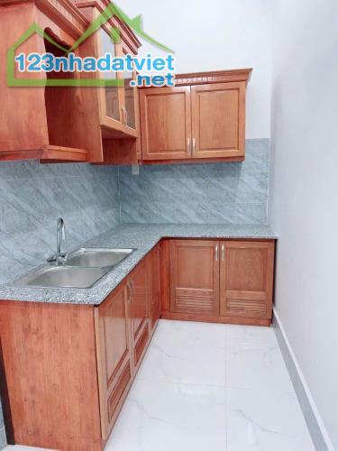 Bà chị kẹt tiền bán gấp căn nhà 96m² ngay Bà Điểm 4, Hóc Môn – 750 triệu Sổ Riêng Sang Tên - 4