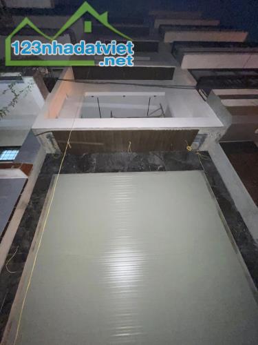 💜NHÀ PHỐ NGUYỄN VĂN CỪ 35M2X7T MT 4M CHÀO 13.2 TỶ - Ô TÔ - FULL NỘI THẤT XỊN💜💜💜 - 2