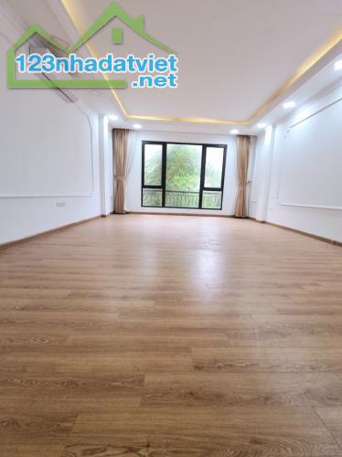 Nhà Lạc Long Quân, Cầu Giấy. 58mx7; MT 5.8; Ô tô tránh; Giá 21.5 tỷ  SIÊU PHẨM NGON NHẤT - 3