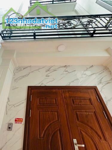 NHÀ MỚI KÍNH KOONG 5 TÂNG - THƯỢNG THANH, NGỌC THỤY, HÀNG XÓM KHU ĐT KHAI SƠN - 1