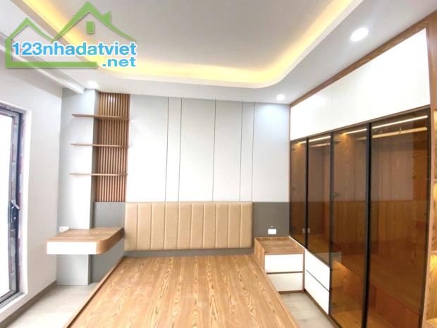 Bán nhà mới thang máy phố Dương Văn Bé, Vĩnh Tuy, Hai Bà Trưng, Hà Nội, 8,5 tỷ, 36m2 - 2