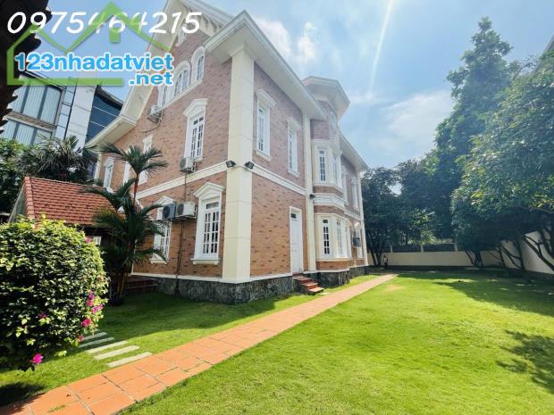 SIÊU BIỆT THỰ 5 SAO 760M² – 3 TẦNG – 5 PHÒNG NGỦ – THẢO ĐIỀN, TP.HCM - 2