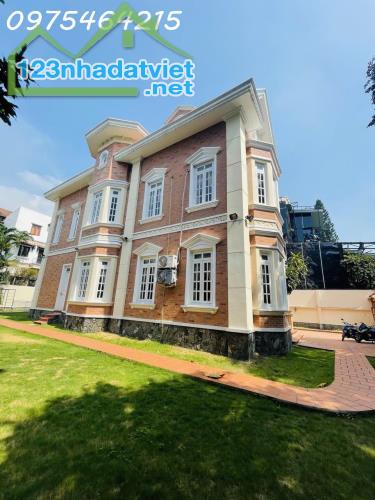 SIÊU BIỆT THỰ 5 SAO 760M² – 3 TẦNG – 5 PHÒNG NGỦ – THẢO ĐIỀN, TP.HCM