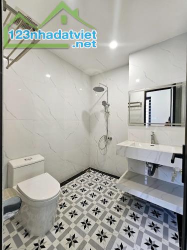 Nhà đẹp Đàm Quang Trung 70m², 5 tầng, 5PN, 4WC, Long Biên - 8.9 tỷ - 3